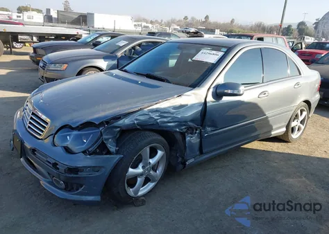 2005 Mercedes-Benz C 230 Kompressor Sport z USA, uszkodzony, nr VIN WDBRF40JX5F643190